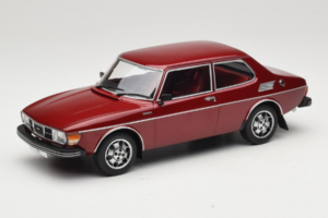 Saab 99 EMS Metallic Punane MCG 1:18 MCG18441 Metall