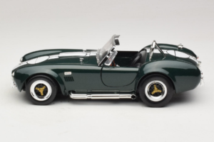 Shelby Cobra 427 S/C Tumerohelinen Valged Triibud Road Signature 1:18 92058-P1 Metall - pilt 4/8