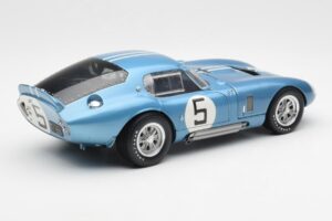 Shelby Cobra Daytona Coupe #5 D. Gurney / B. Bondurant 24 Hours of Le Mans 1964 Exoto 1:18 135190555498 Metall - pilt 3/8