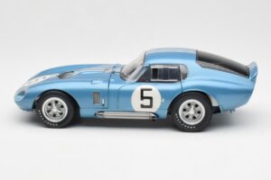 Shelby Cobra Daytona Coupe #5 D. Gurney / B. Bondurant 24 Hours of Le Mans 1964 Exoto 1:18 135190555498 Metall - pilt 4/8