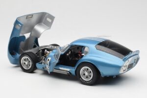 Shelby Cobra Daytona Coupe #5 D. Gurney / B. Bondurant 24 Hours of Le Mans 1964 Exoto 1:18 135190555498 Metall - pilt 5/8