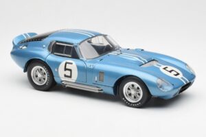 Shelby Cobra Daytona Coupe #5 D. Gurney / B. Bondurant 24 Hours of Le Mans 1964 Exoto 1:18 135190555498 Metall - pilt 6/8