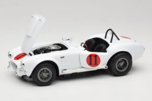 Shelby Cobra 427 S/C Valge Auto World 1:18 AWSS104 Metall - pilt 2/8