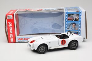 Shelby Cobra 427 S/C Valge Auto World 1:18 AWSS104 Metall - pilt 8/8
