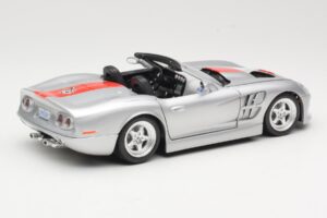 Shelby Series 1 Hõbedane Bburago 1:18 3323 Metall - pilt 3/8