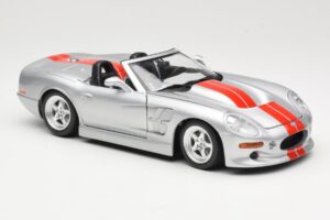Shelby Series 1 Hõbedane Bburago 1:18 3323 Metall - pilt 6/8