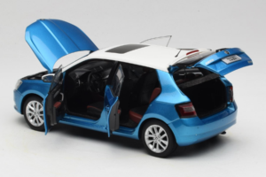 Skoda Fabia Mk3 Sinine OEM 1:18 ZSF000004BLA Metall - pilt 5/8