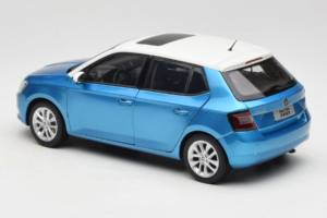 Skoda Fabia Mk3 Sinine OEM 1:18 ZSF000004BLA Metall - pilt 7/8