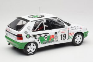 Skoda Felicia Kit Car #19 P. Sibera / P. Gross Tour de Corse 1995 IXO 1:18 18RMC149B Metall - pilt 2/6