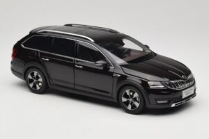 Skoda Octavia Mk4 Combi Pruun Paudi Model 1:18 ZMR000005BRA Metall - pilt 6/8
