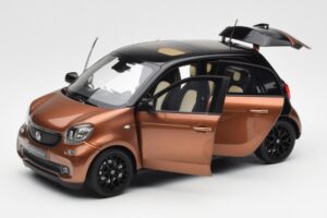 Smart Forfour W453 Must Hazel Pruun Norev 1:18 B66960299 Metall - pilt 2/8