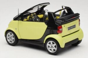 Smart Fortwo 450 Cabrio Kollane Minichamps 1:18 0012889V001C49Q00 Metall - pilt 7/8
