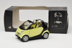 Smart Fortwo 450 Cabrio Kollane Minichamps 1:18 0012889V001C49Q00 Metall - pilt 8/8
