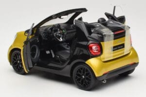 Smart Fortwo 453 Kabriolett Must Ja Kollane Norev 1:18 B66960289 Metall - pilt 5/8