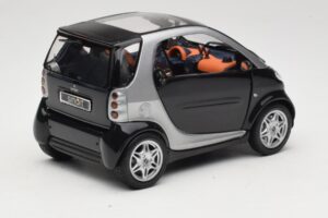 Smart Fortwo Must Kyosho 1:18 0004830V000C08Q00 Metall - pilt 3/8