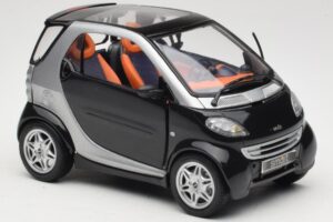 Smart Fortwo Must Kyosho 1:18 0004830V000C08Q00 Metall - pilt 6/8