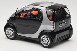 Smart Fortwo Must Kyosho 1:18 0004830V000C08Q00 Metall - pilt 7/8