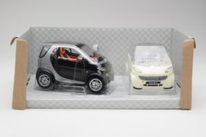Smart Fortwo Must & Valge Maisto 1:18 56045 Metall