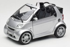 Smart Fortwo W450 Brabus Cabrio Hõbedane Edasimüüja Eriväljaanne Kyosho 1:18 0017769V001C05Q00 Metall