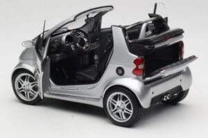 Smart Fortwo W450 Brabus Cabrio Hõbedane Edasimüüja Eriväljaanne Kyosho 1:18 0017769V001C05Q00 Metall - pilt 5/8