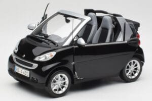 Smart Fortwo Kabriolett W451 Must & Hõbe Minichamps 1:18 Q0022566V001C18Q00 Metall - pilt 2/8