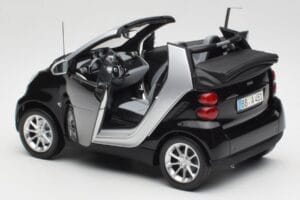 Smart Fortwo Kabriolett W451 Must & Hõbe Minichamps 1:18 Q0022566V001C18Q00 Metall - pilt 5/8