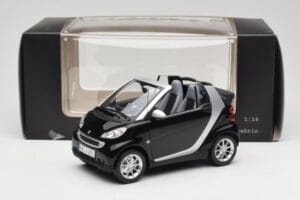 Smart Fortwo Kabriolett W451 Must & Hõbe Minichamps 1:18 Q0022566V001C18Q00 Metall - pilt 8/8