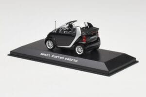 Smart Fortwo Cabrio Sügav Must Minichamps 1:43 Q0022561V001C18Q00 Metall - pilt 3/4