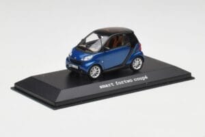 Smart Fortwo Coupe Aqua Sinine Metallic & Must Minichamps 1:43 Q0022558V001C77Q00 Metall - pilt 2/4