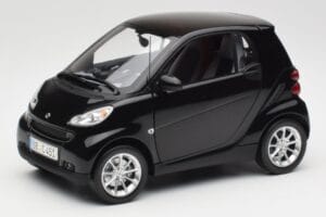 Smart Fortwo Coupe W451 Deep Must Minichamps 1:18 Q0022563V001C02Q00 Metall