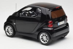 Smart Fortwo Coupe W451 Deep Must Minichamps 1:18 Q0022563V001C02Q00 Metall - pilt 7/8