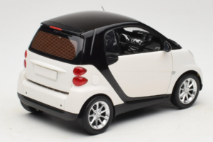 Smart Fortwo 451 Coupe Valge Must Minichamps 1:18 150036302 Metall - pilt 3/8