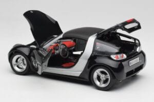 Smart Roadster Tumesininen Bburago 1:18 34917 Metall - pilt 5/8