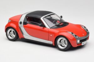 Smart Roadster Punane Bburago 1:18 34099 Metall - pilt 6/8