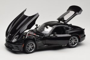 SRT Viper GTS Must Maisto 1:18 31128 Metall - pilt 2/8
