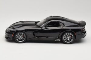 SRT Viper GTS Must Maisto 1:18 31128 Metall - pilt 4/8