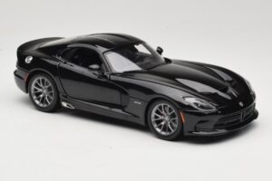 SRT Viper GTS Must Maisto 1:18 31128 Metall - pilt 6/8