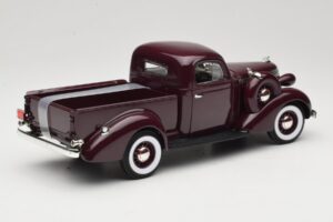 Studebaker Coupe Express Pickup Pruun American Mint 1:18 92458-R1 Metall - pilt 3/8