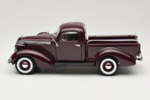 Studebaker Coupe Express Pickup Pruun American Mint 1:18 92458-R1 Metall - pilt 4/8
