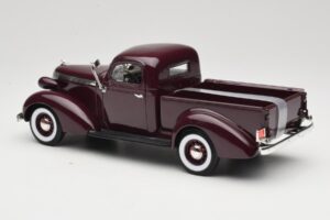 Studebaker Coupe Express Pickup Pruun American Mint 1:18 92458-R1 Metall - pilt 7/8