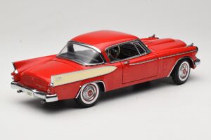 Studebaker Golden Hawk Apache Red Motor City 1:18 80009 Metall - pilt 3/8