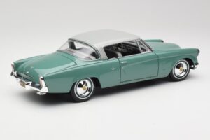 Studebaker Starliner Seafoam Roheline & Shasta Valge Maisto 1:18 31651 Metall - pilt 4/8