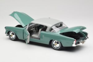 Studebaker Starliner Seafoam Roheline & Shasta Valge Maisto 1:18 31651 Metall - pilt 6/8