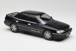 Subaru Legacy RS Must IXO 1:18 18CMC131A Metall - pilt 4/6