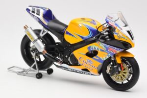 Suzuki GSX-R 1000 Team Alstare Corona Extra T. Corser WSB 2005 Minichamps 1:12 122052211 Metall - pilt 4/6