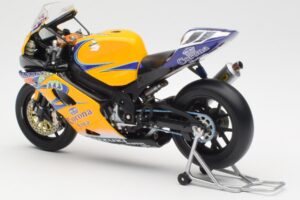 Suzuki GSX-R 1000 Team Alstare Corona Extra T. Corser WSB 2005 Minichamps 1:12 122052211 Metall - pilt 5/6