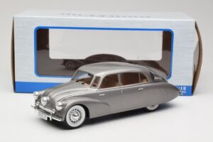 Tatra 87 Hall MCG 1:18 MCG18068 Metall - pilt 6/6