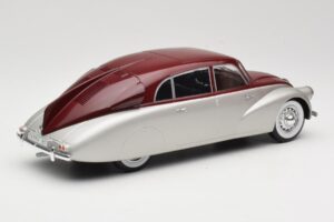 Tatra 87 Hõbe & Tumepunane MCG 1:18 MCG18067 Metall - pilt 2/6