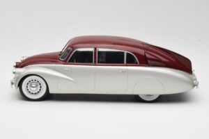 Tatra 87 Hõbe & Tumepunane MCG 1:18 MCG18067 Metall - pilt 3/6