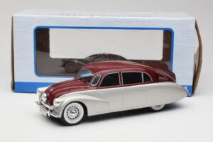 Tatra 87 Hõbe & Tumepunane MCG 1:18 MCG18067 Metall - pilt 6/6